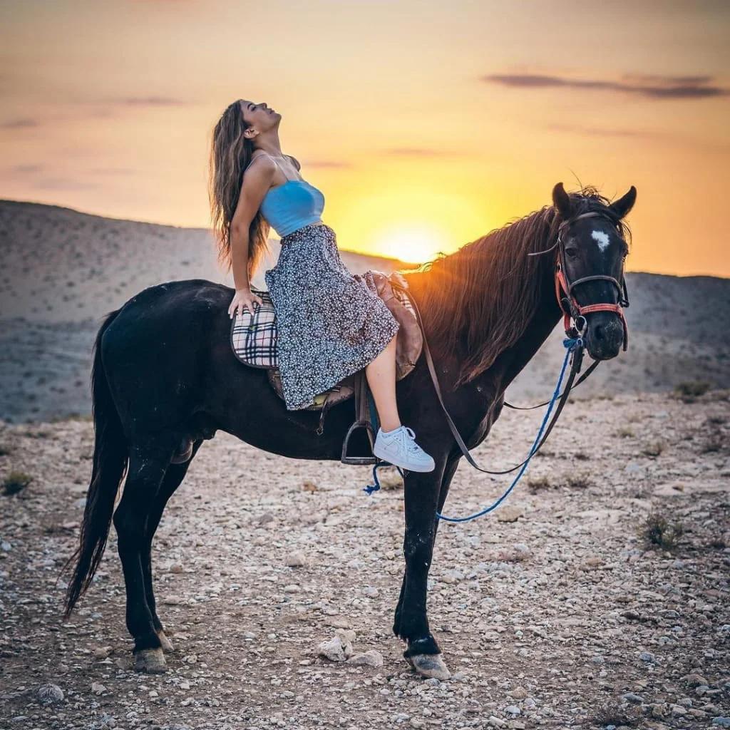 1H Horse Ride in Agafay Desert